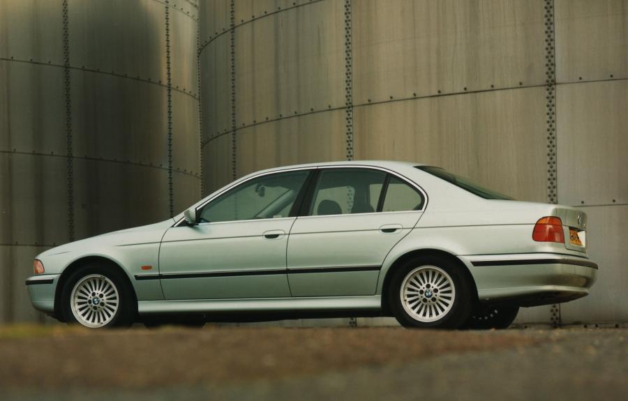  BMW 540i Sedan 1996 года  (фото 6 из 13)